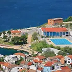 Six-bedroom In Semesterbostad Šibenik