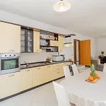 Six-bedroom In