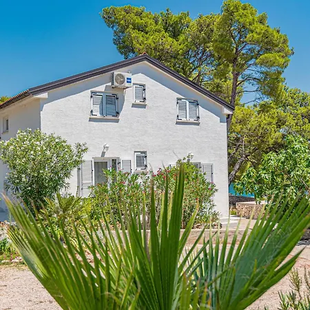 Beautiful Home In Sibenik With Wifi *