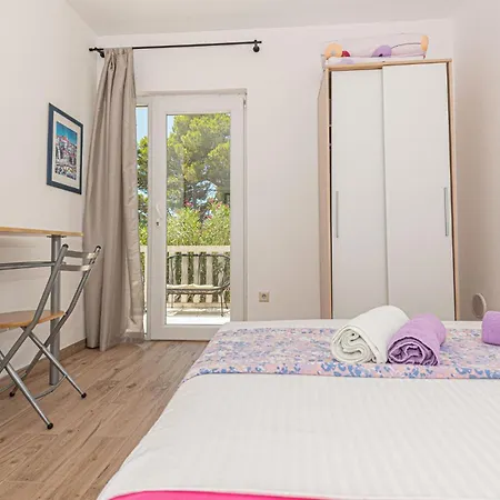 Six-bedroom In Šibenik