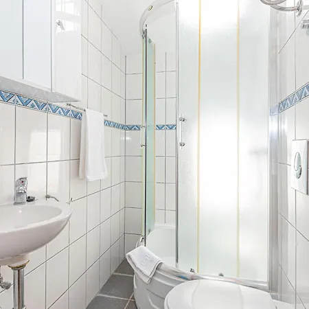 Beautiful Home In Sibenik With Wifi *