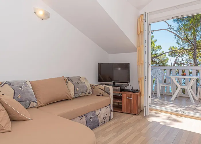 Six-bedroom In Szybenik