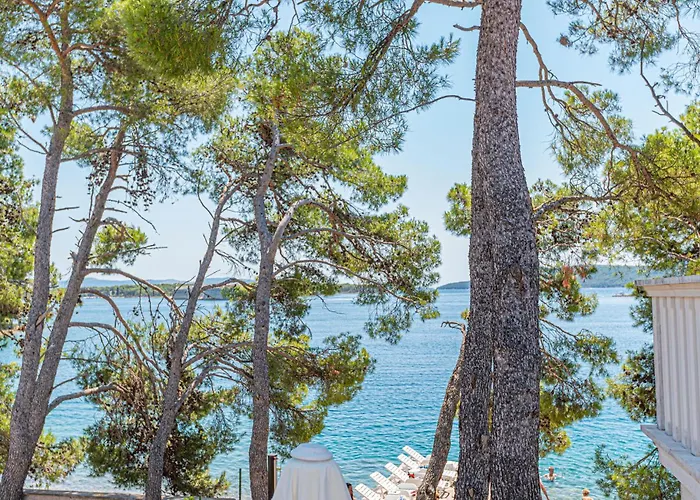 בית נופש Six-bedroom In *