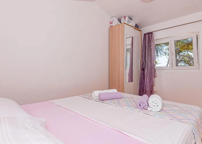 Dom wakacyjny Six-bedroom In Szybenik